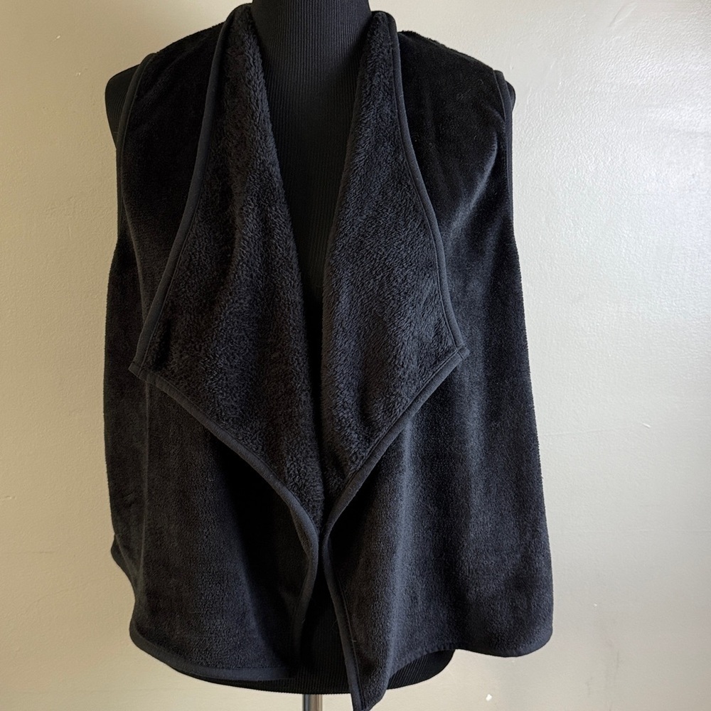 Wallflower Black Fuzzy Soft Fleece Vest Sz XL